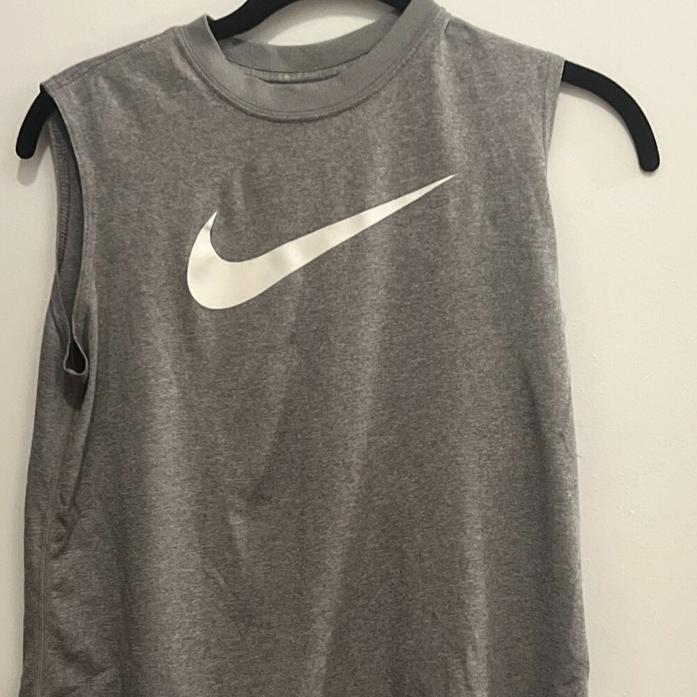 Nike Dri Fit Cut Off Shirt (MEDIUM GREY)